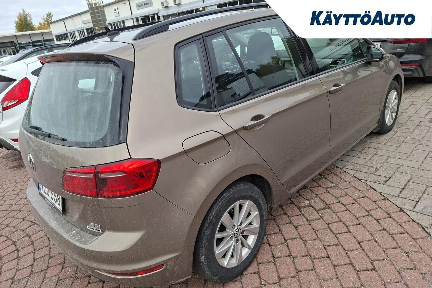 Volkswagen Golf Sportsvan vaihtoauto