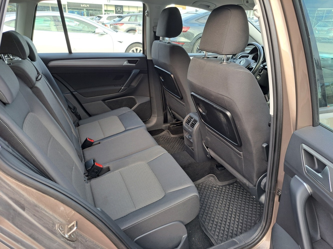 Volkswagen Golf Sportsvan vaihtoauto