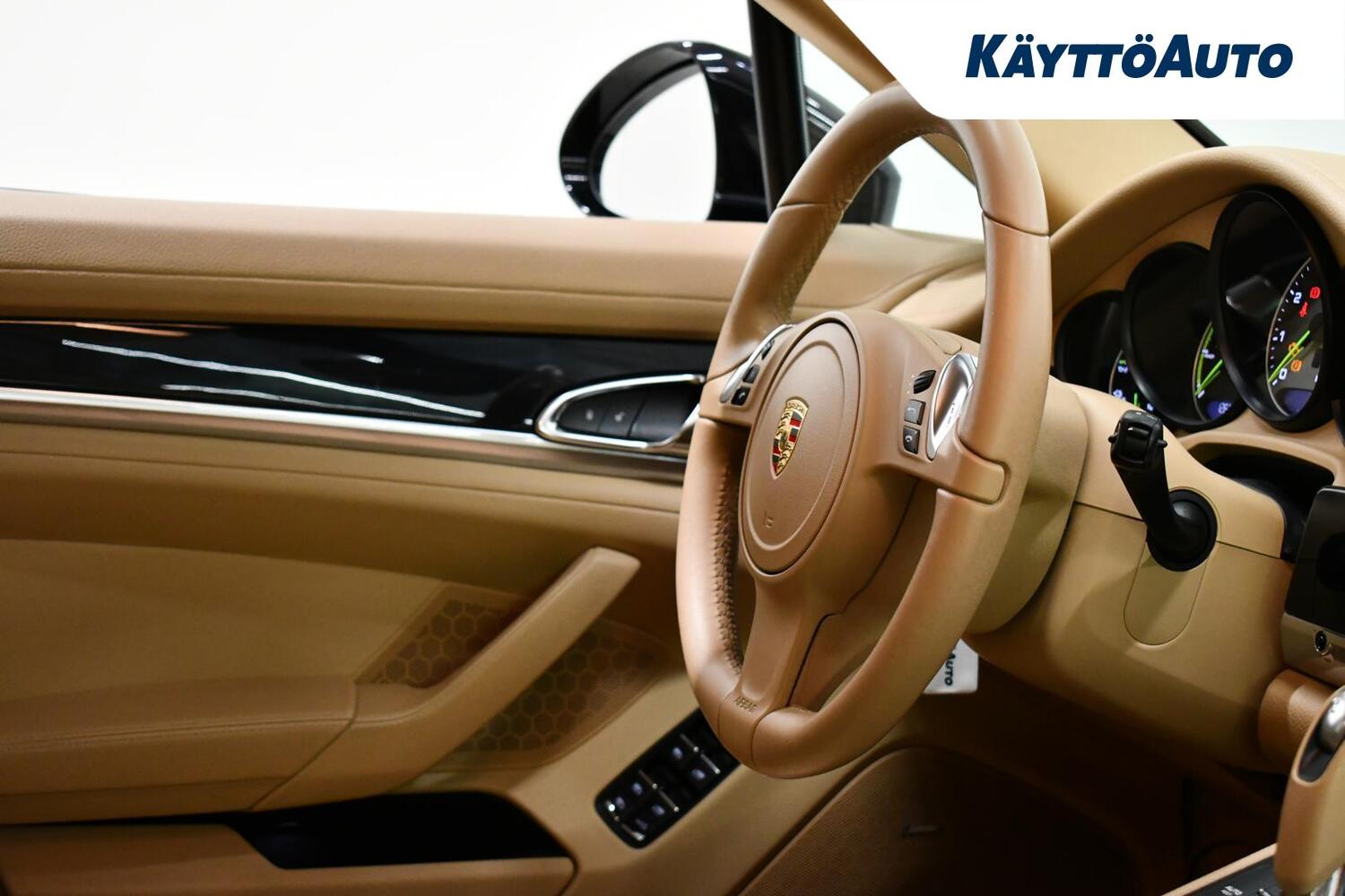 Porsche Panamera vaihtoauto