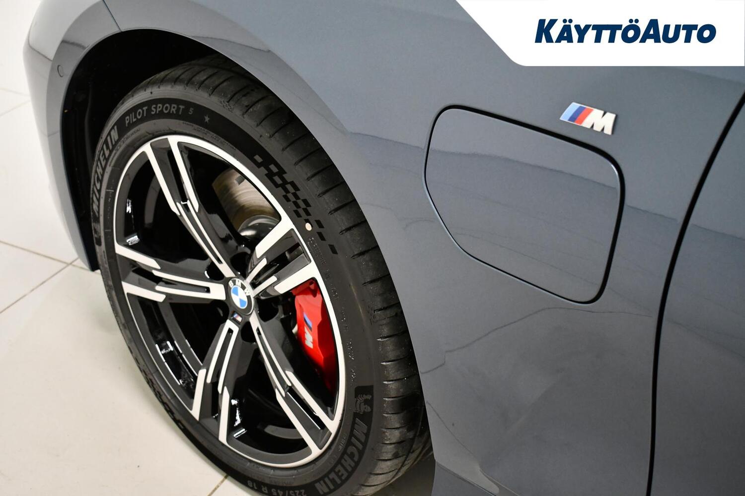 BMW 330 vaihtoauto