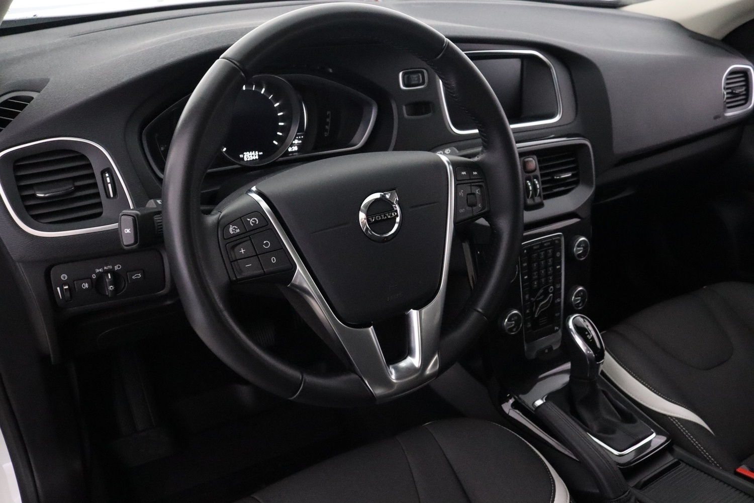 Volvo V40 vaihtoauto