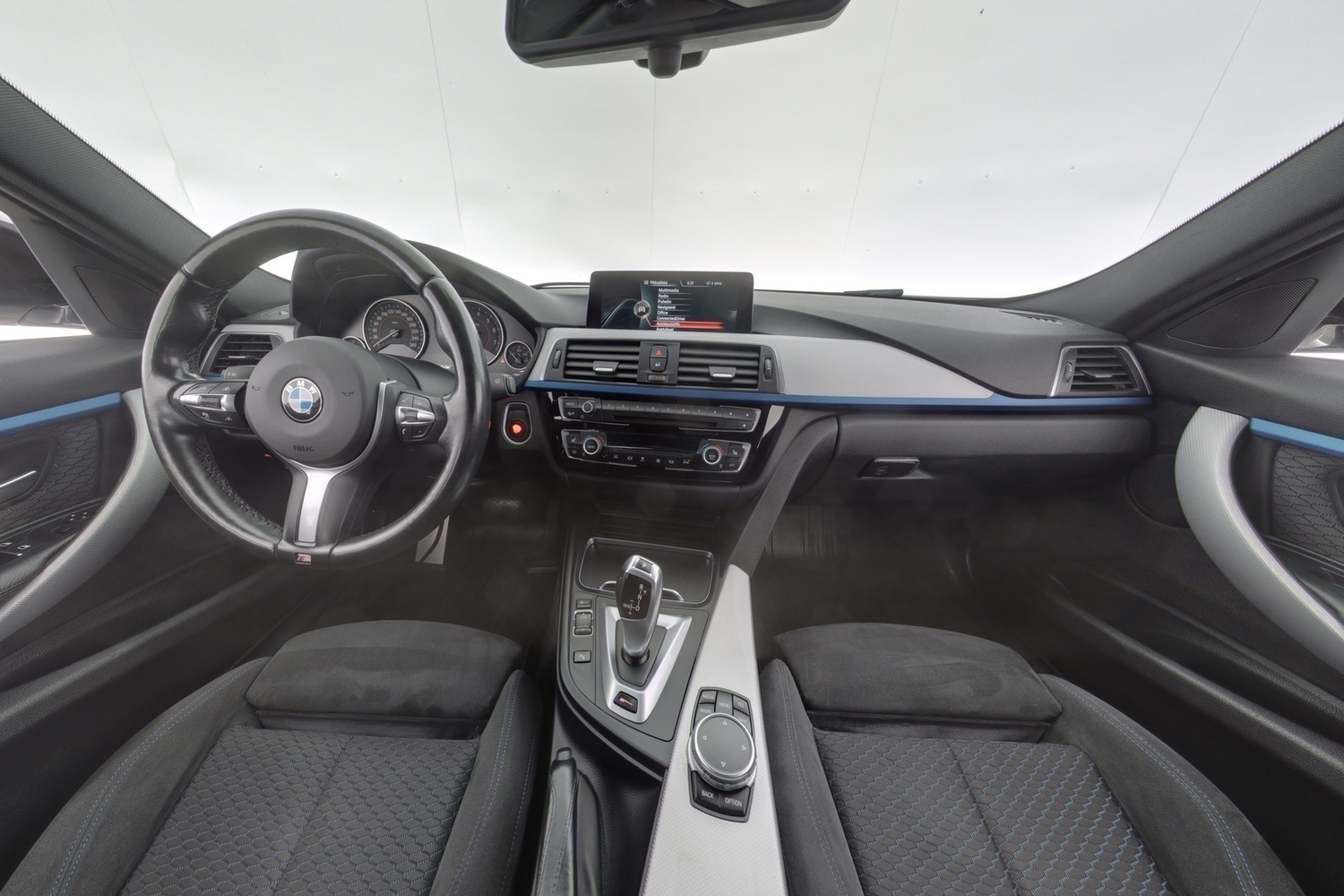 BMW 330 vaihtoauto