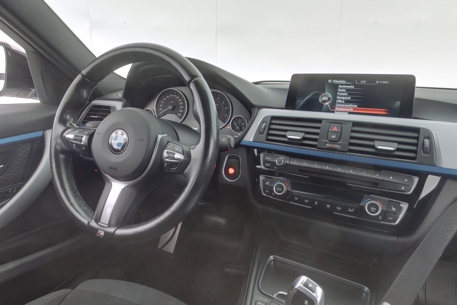 BMW 330 vaihtoauto