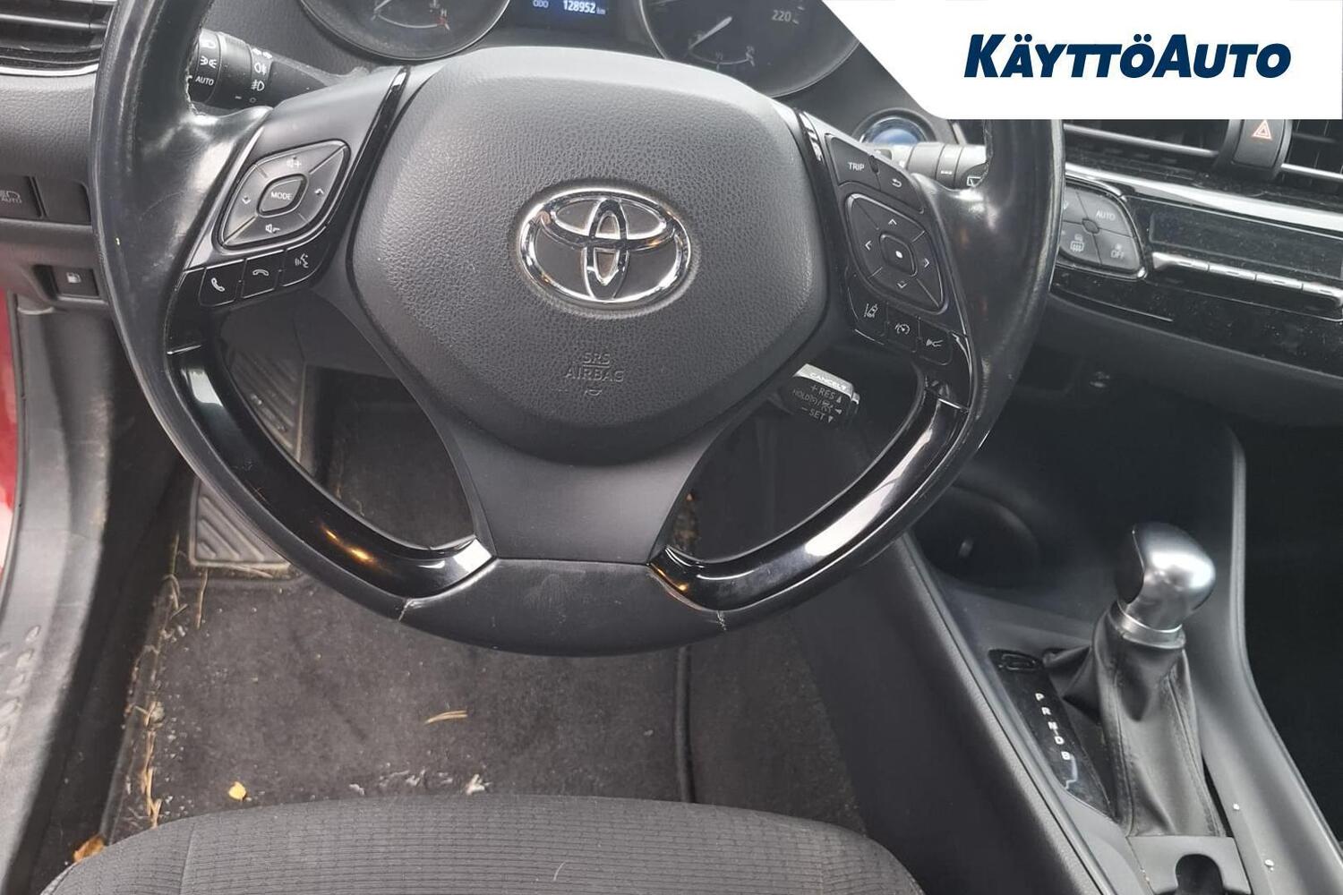 Toyota C-HR vaihtoauto