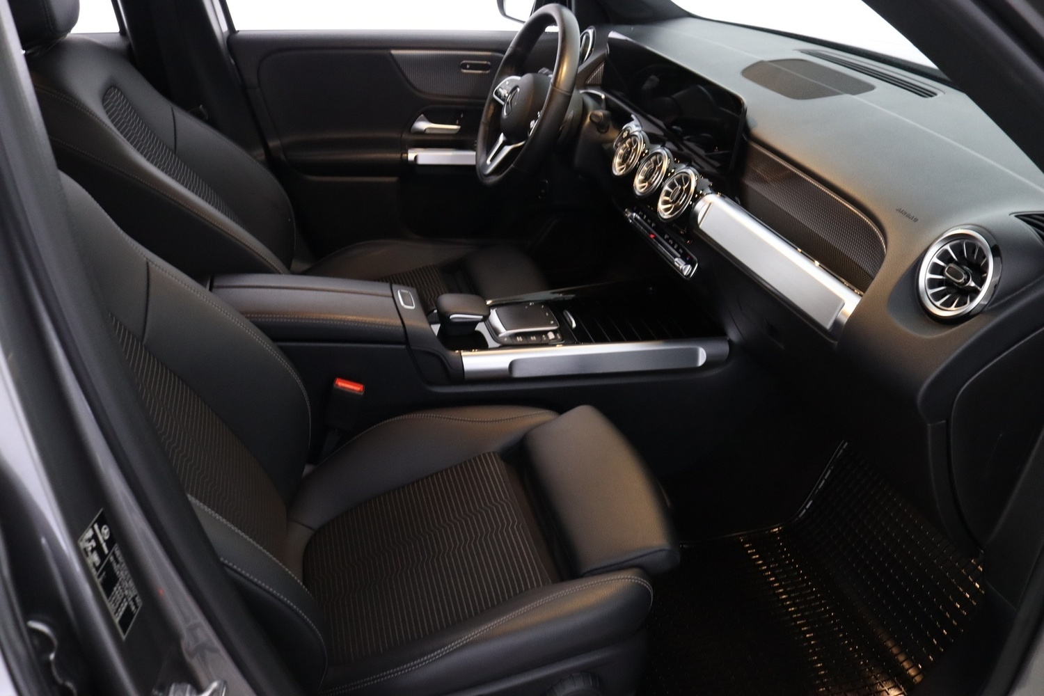 Mercedes-Benz GLB vaihtoauto