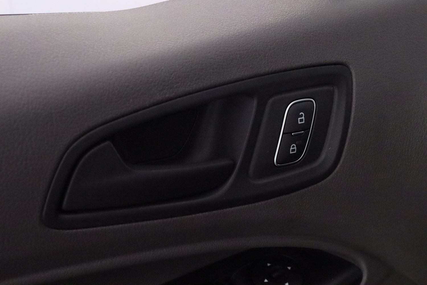 Ford Transit Connect vaihtoauto