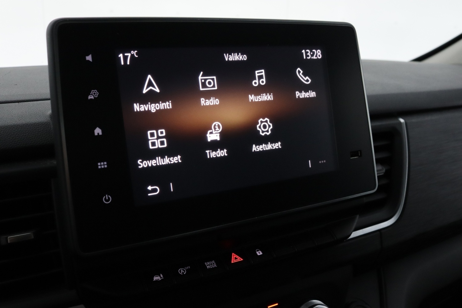 Nissan Primastar vaihtoauto