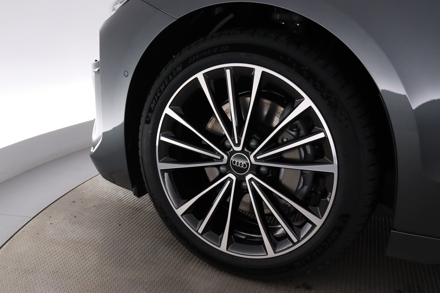 Audi A6 e-tron vaihtoauto