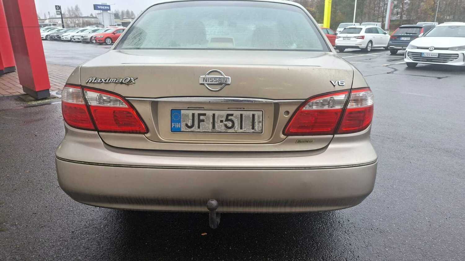 Nissan Maxima vaihtoauto