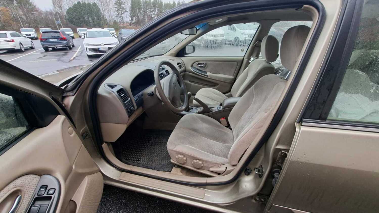 Nissan Maxima vaihtoauto