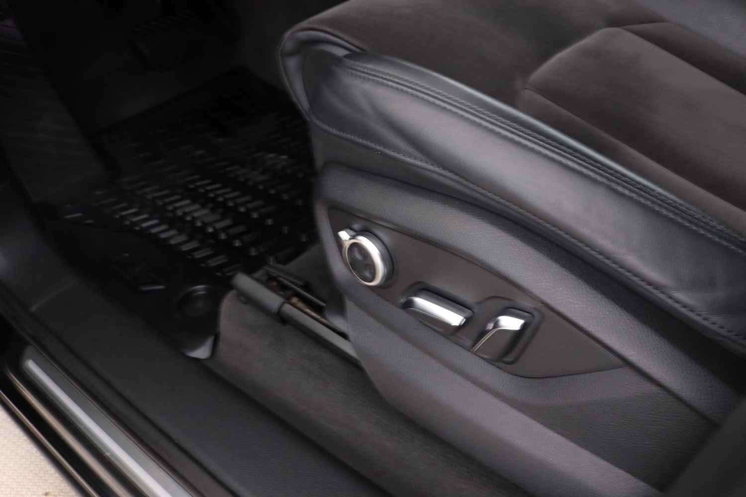 Audi Q7 vaihtoauto