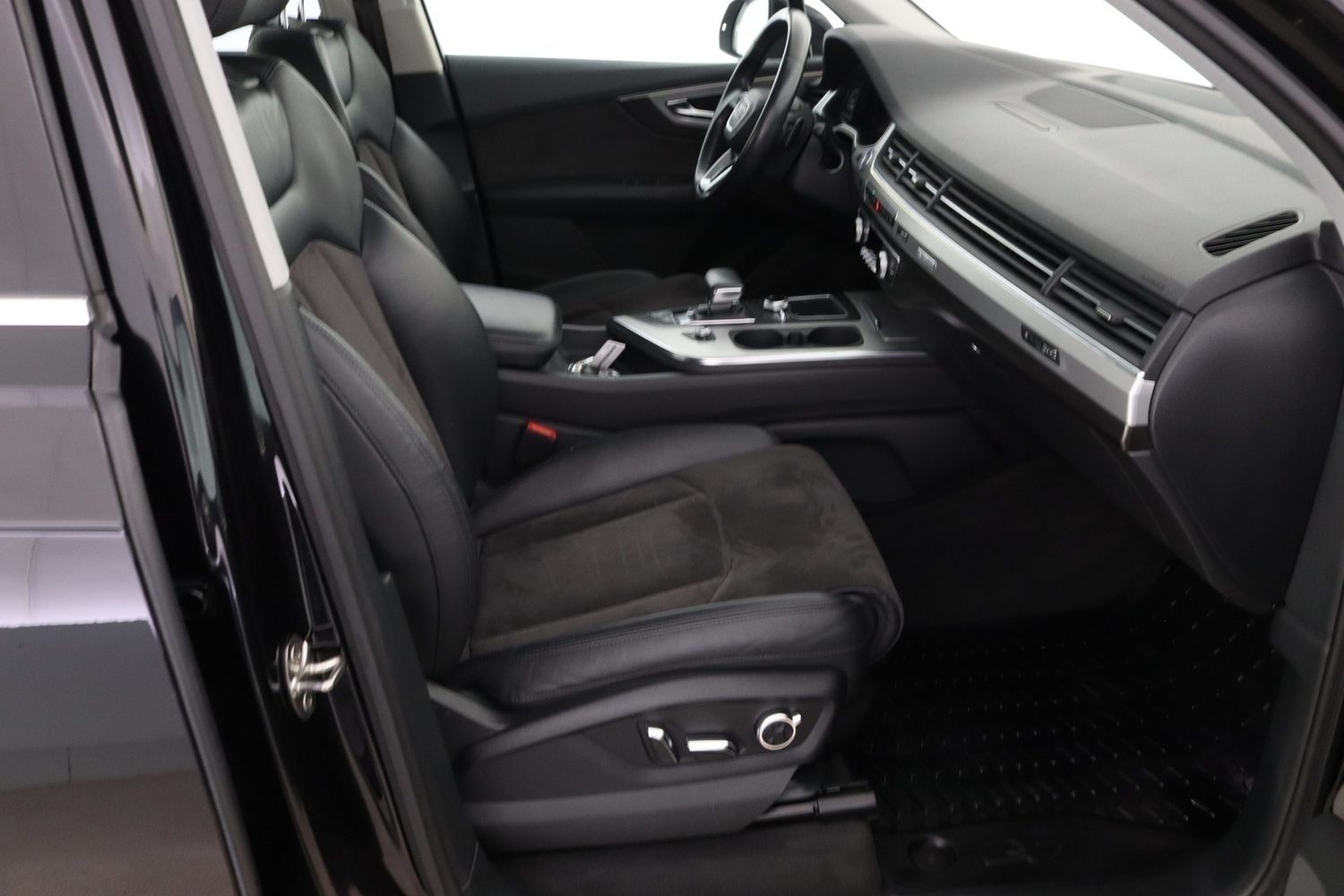 Audi Q7 vaihtoauto