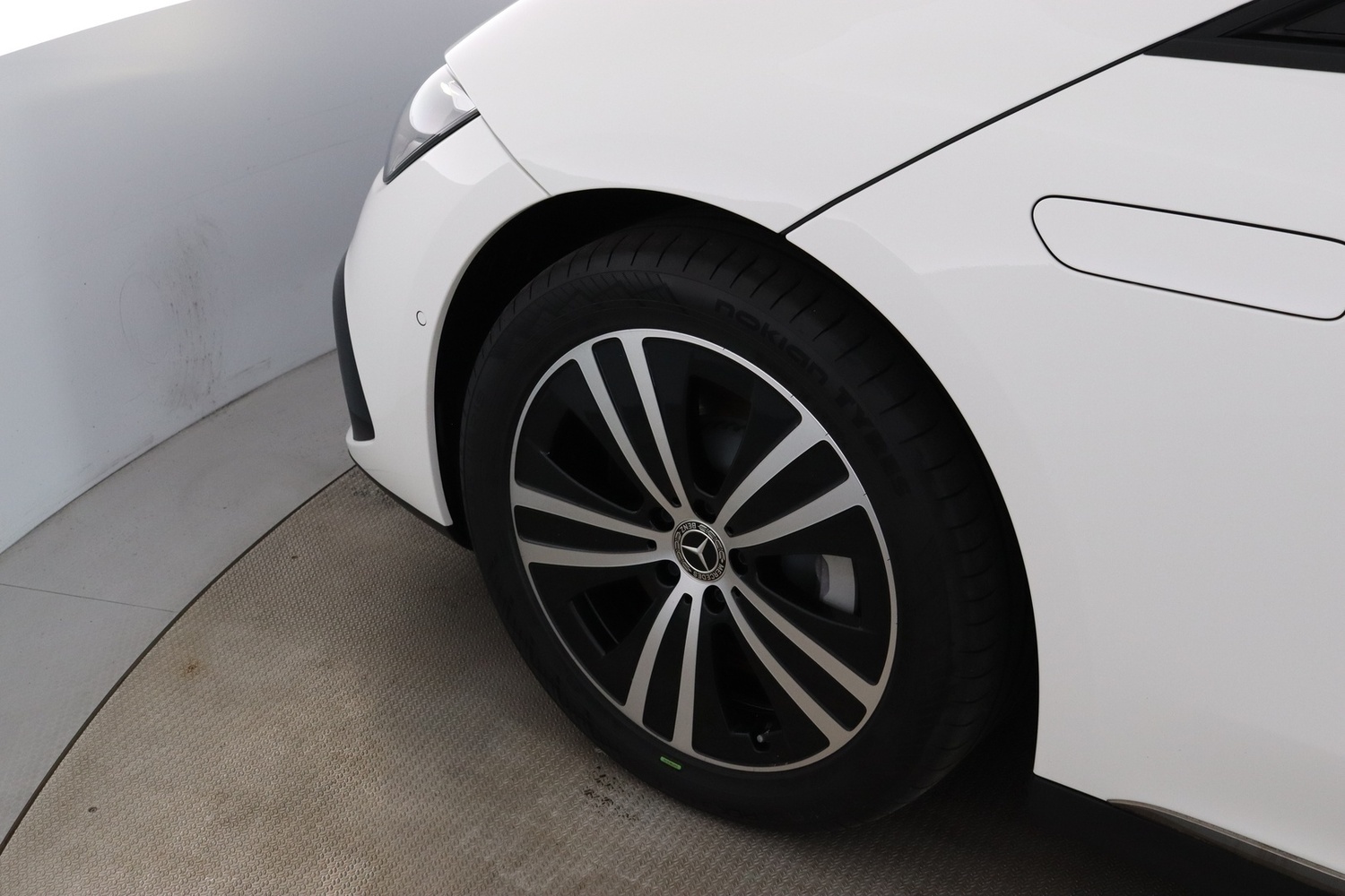 Mercedes-Benz EQE vaihtoauto