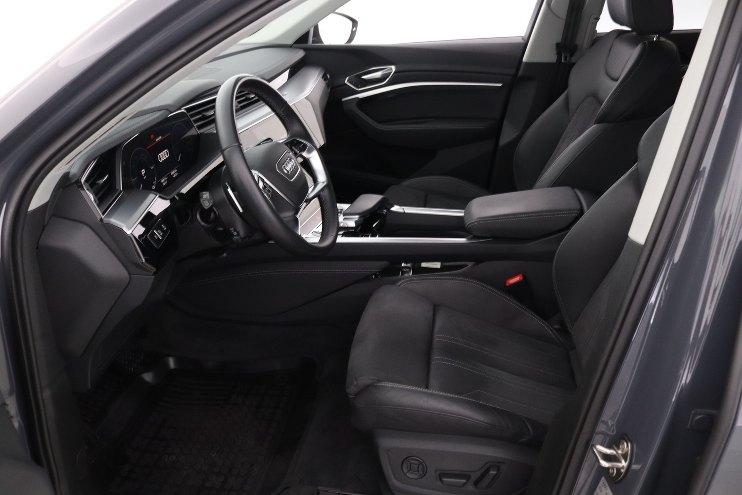 Audi Q8 e-tron vaihtoauto