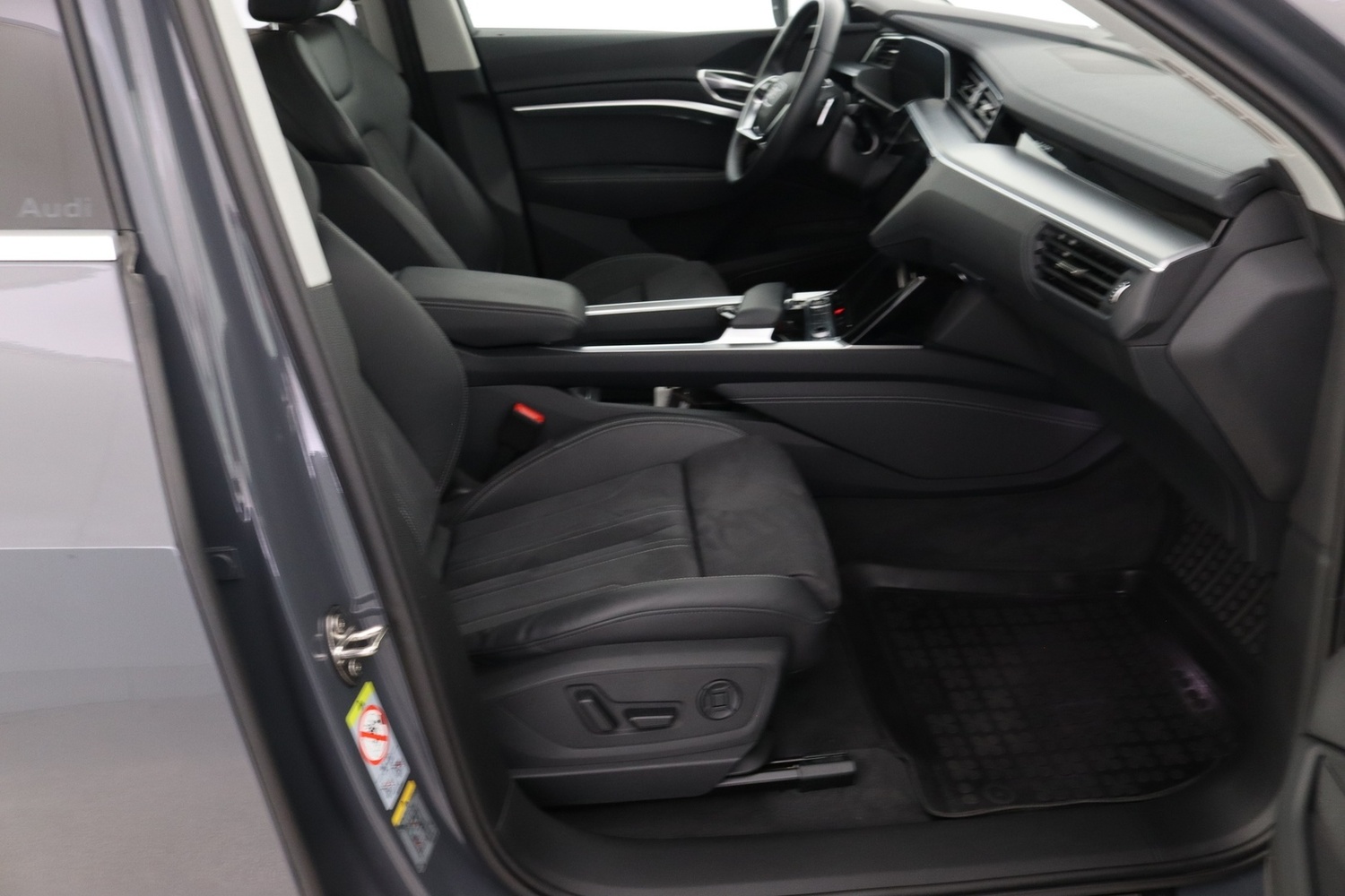 Audi Q8 e-tron vaihtoauto