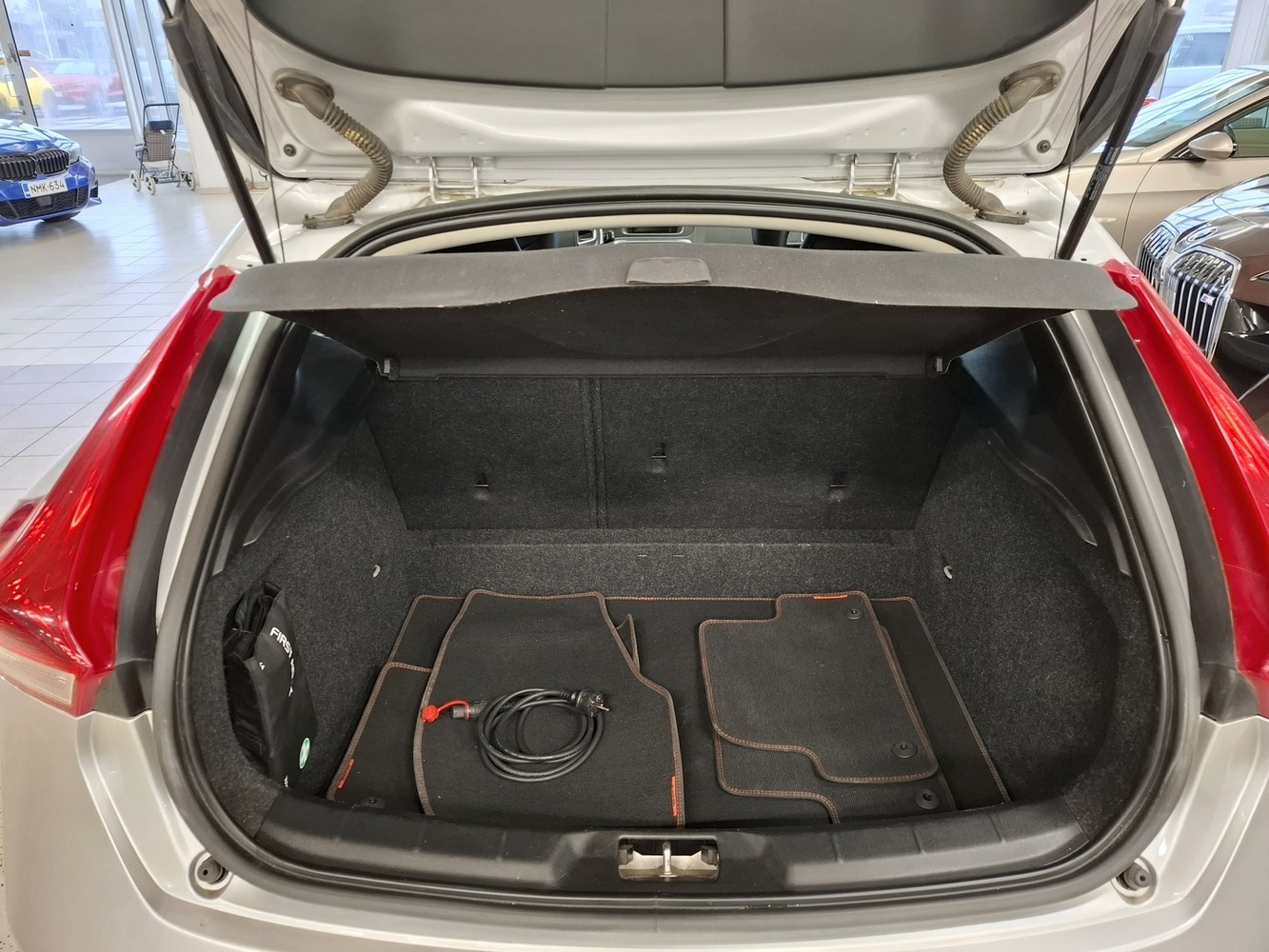 Volvo V40 vaihtoauto