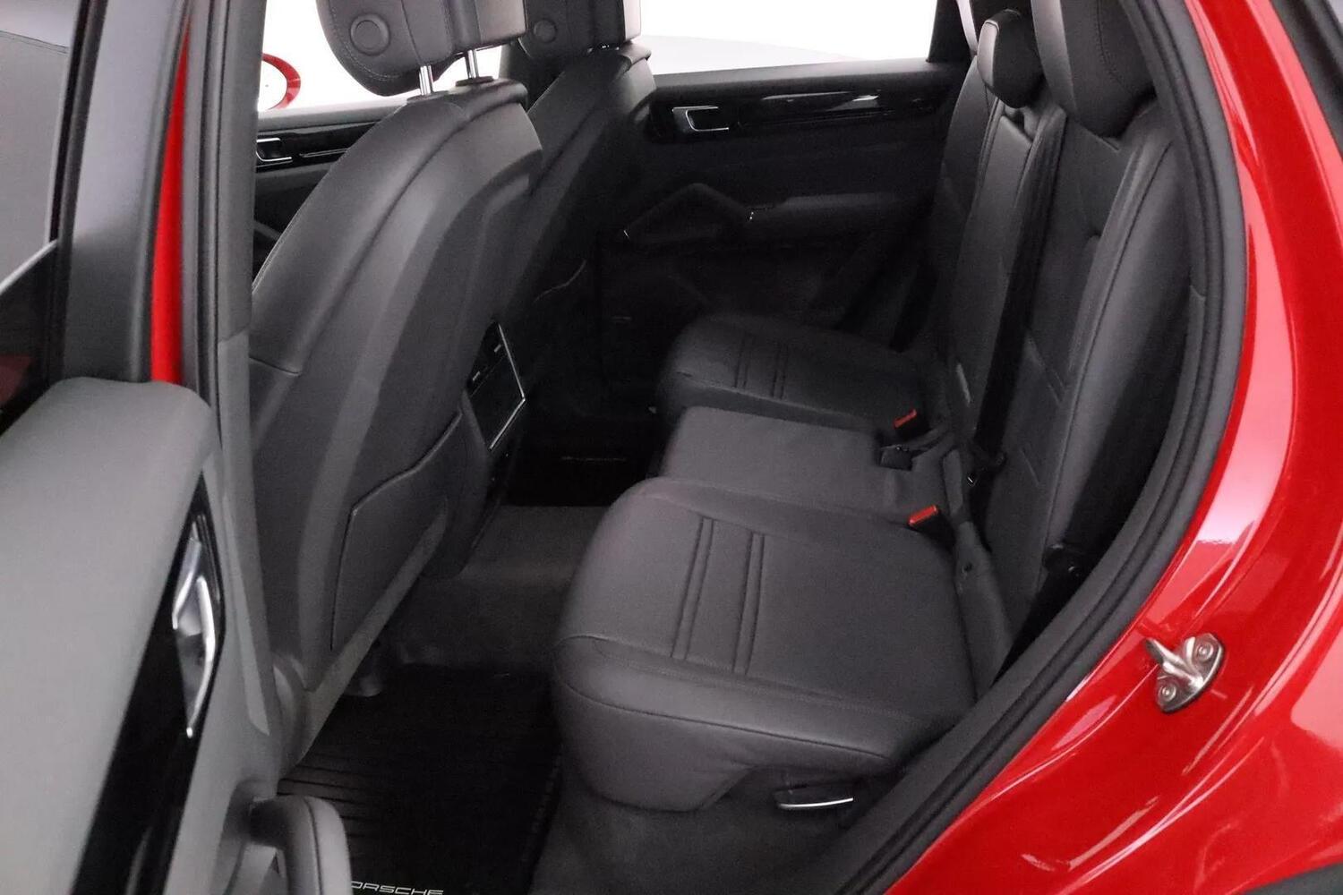 Porsche Cayenne vaihtoauto