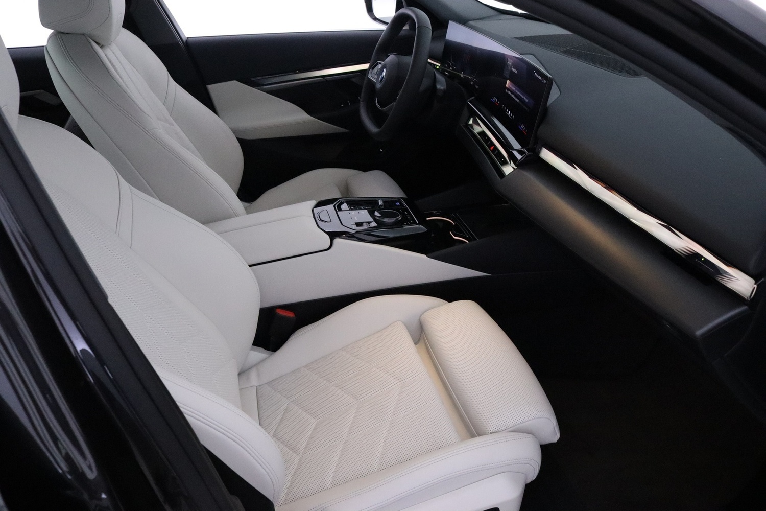 BMW i5 vaihtoauto