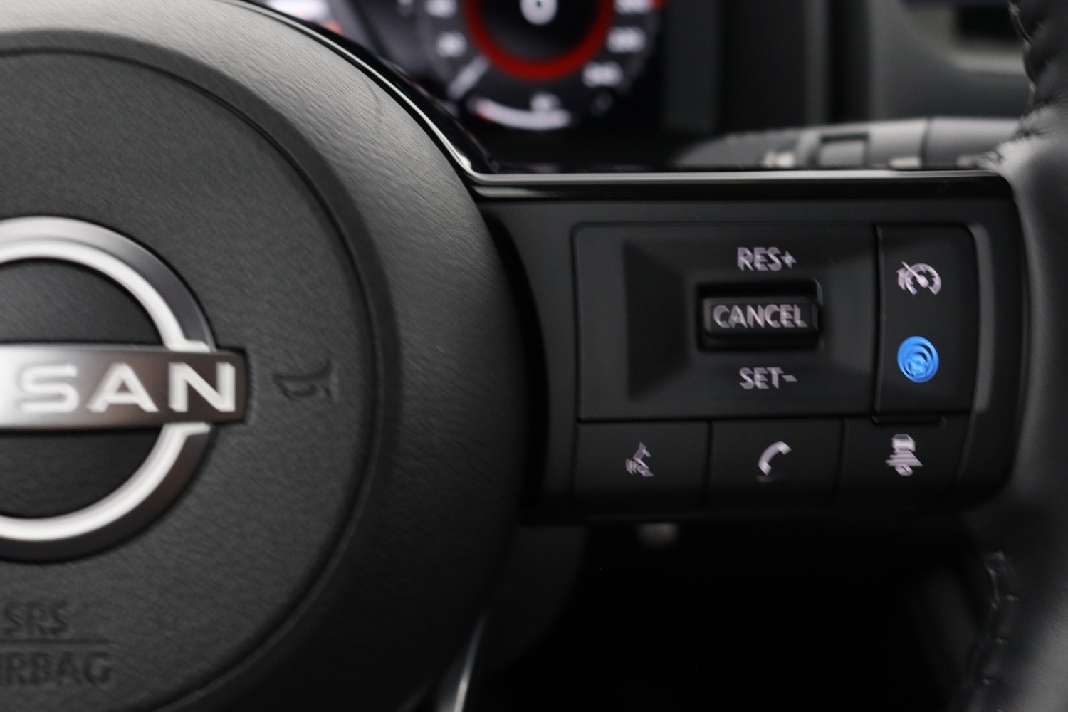 Nissan X-Trail vaihtoauto