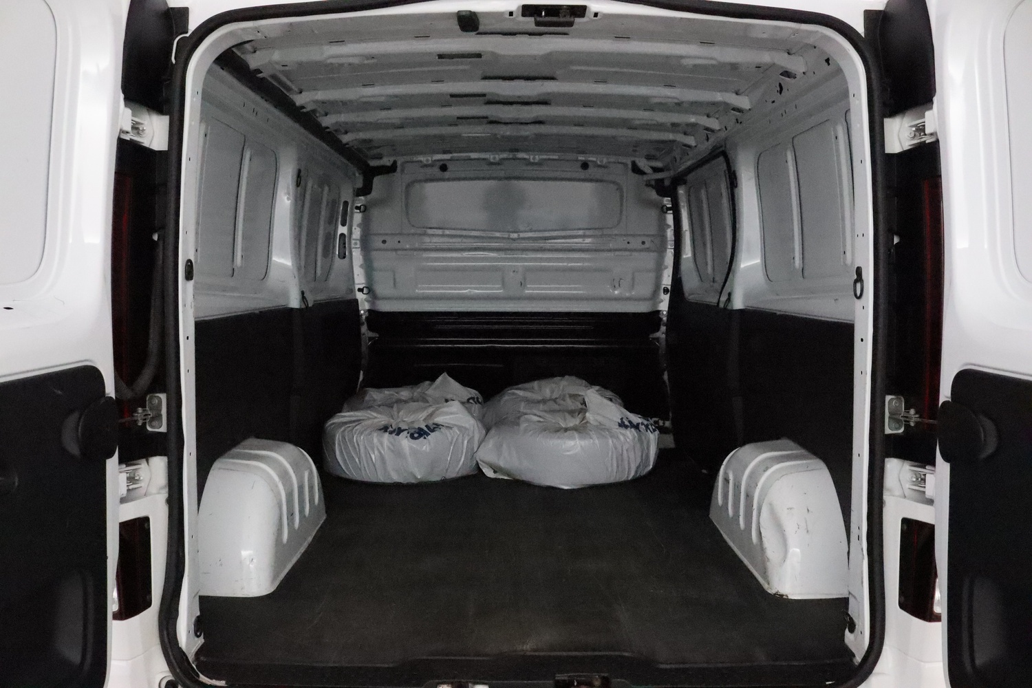 Opel Vivaro vaihtoauto