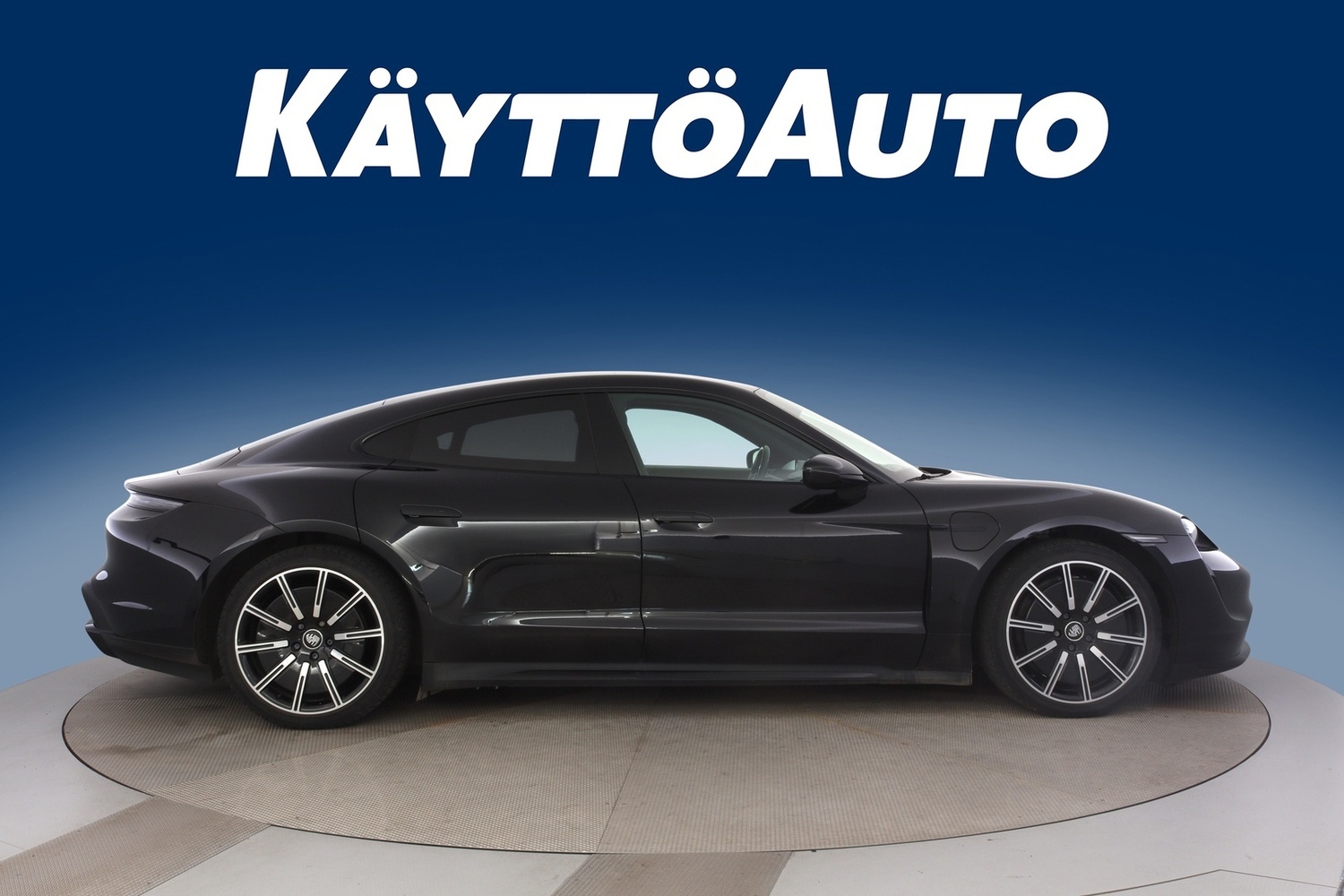 Porsche Taycan vaihtoauto