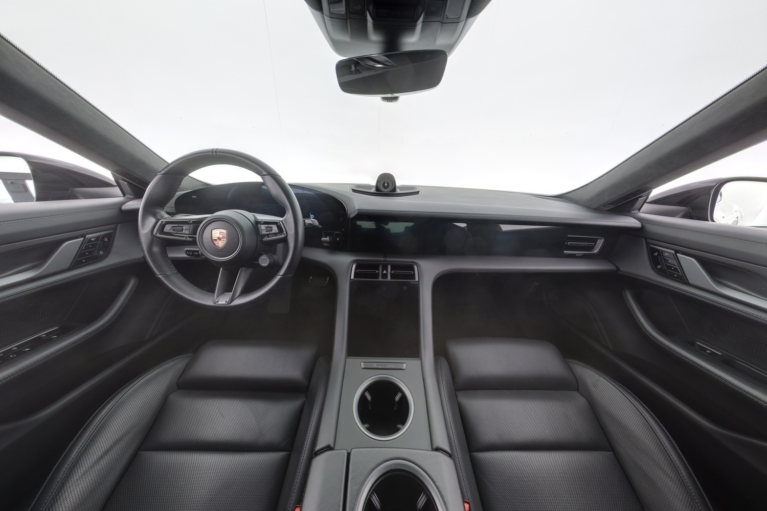 Porsche Taycan vaihtoauto