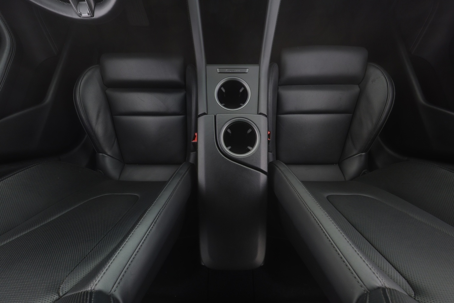 Porsche Taycan vaihtoauto