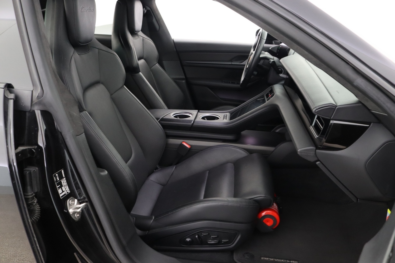 Porsche Taycan vaihtoauto