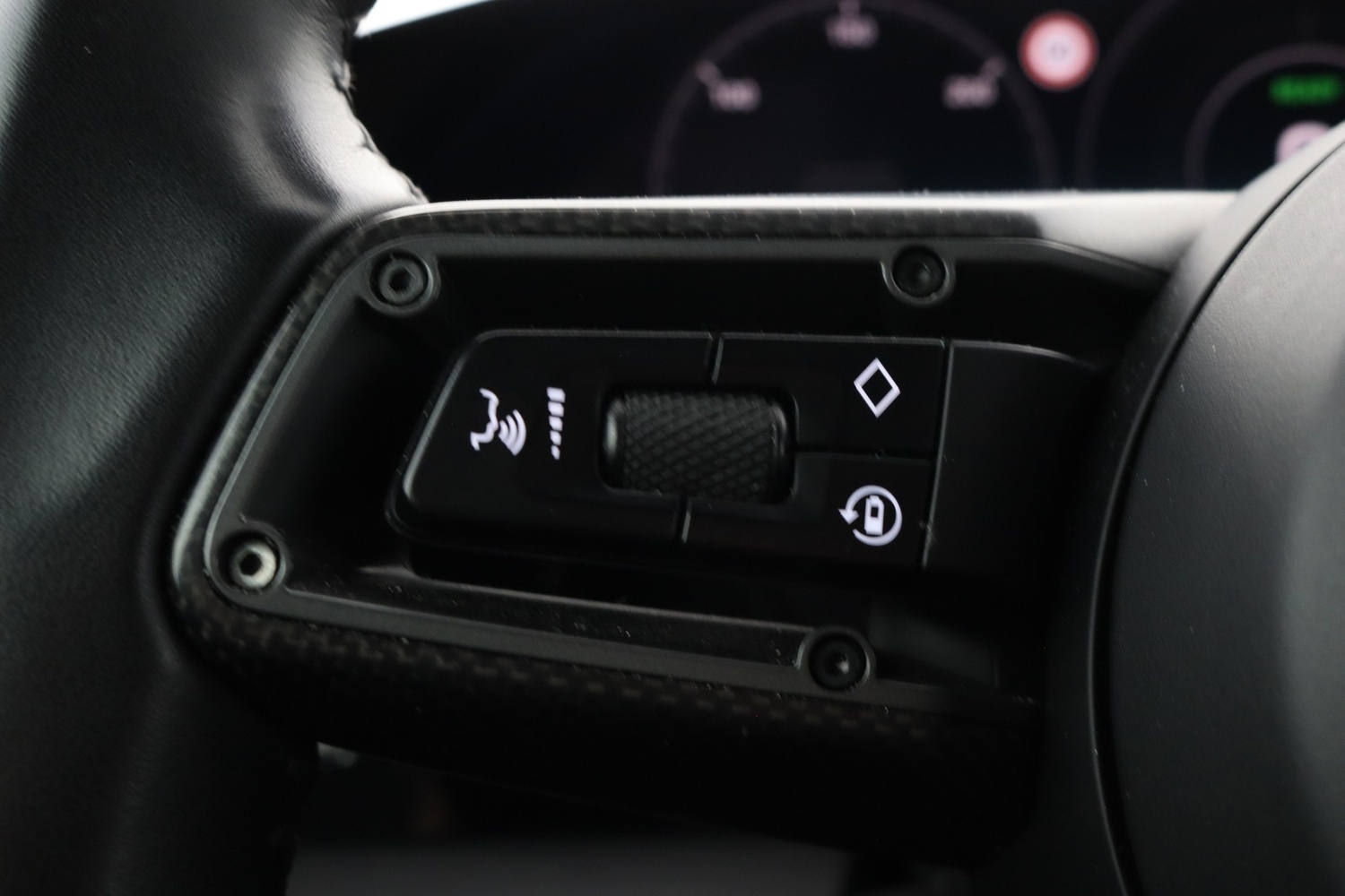Porsche Taycan vaihtoauto