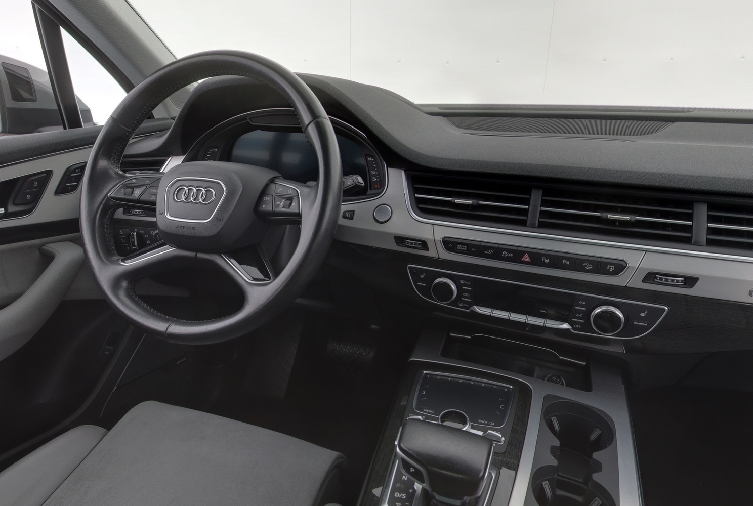 Audi Q7 vaihtoauto