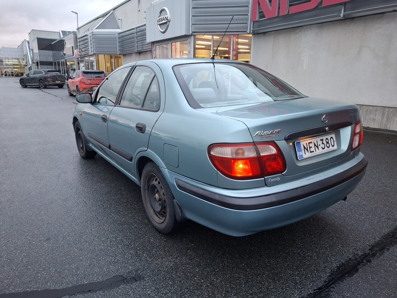 Nissan Almera vaihtoauto