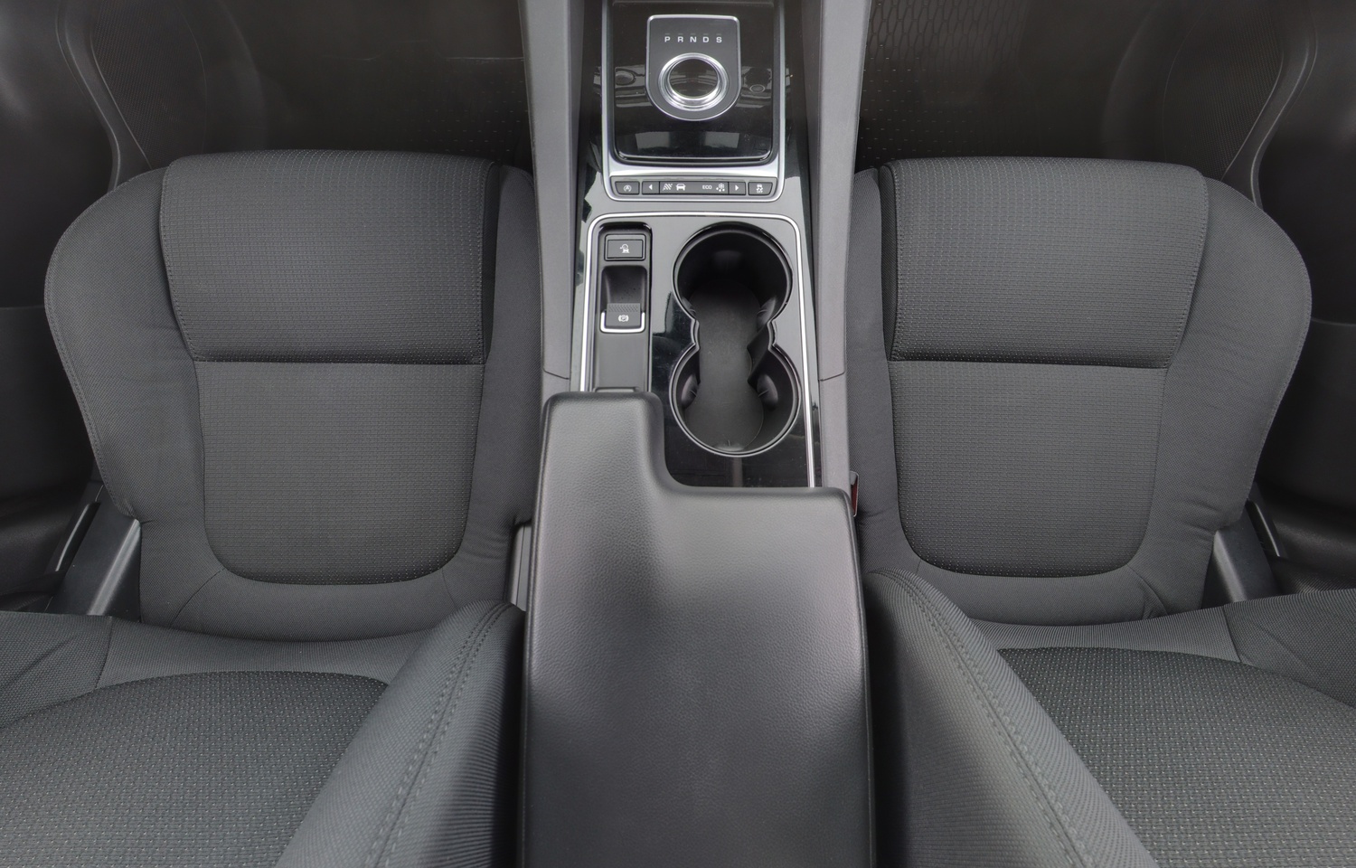 Jaguar F-PACE vaihtoauto