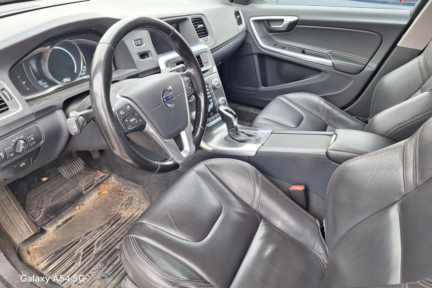 Volvo V60 Cross Country vaihtoauto