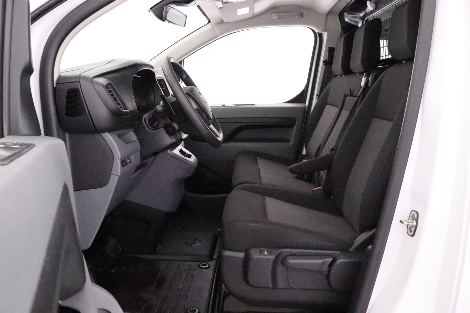 Opel Vivaro vaihtoauto
