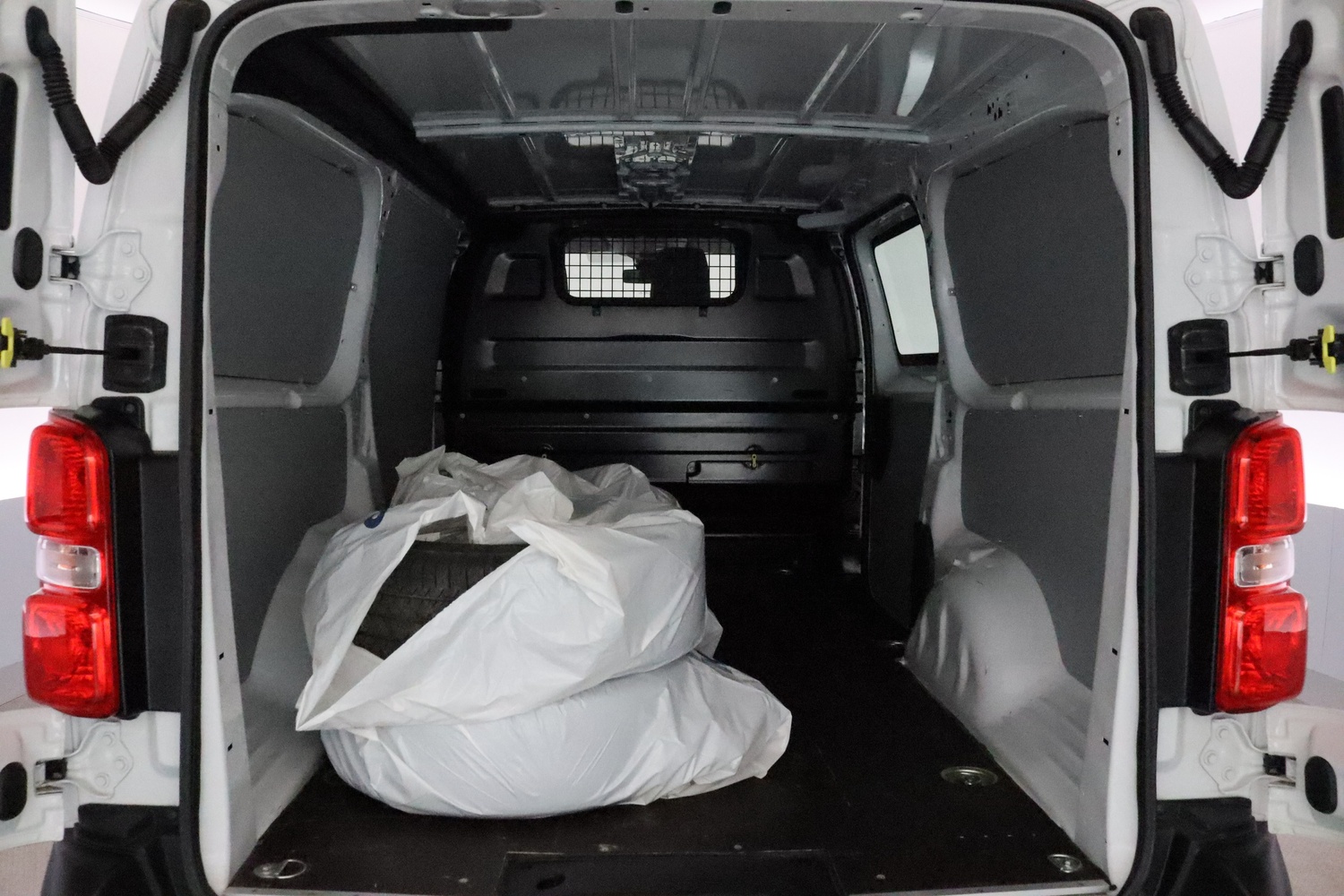 Opel Vivaro vaihtoauto