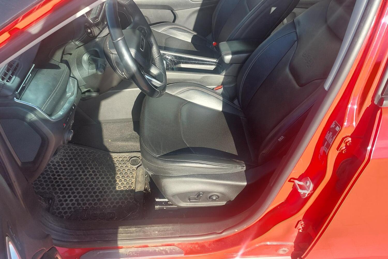 Jeep Compass vaihtoauto