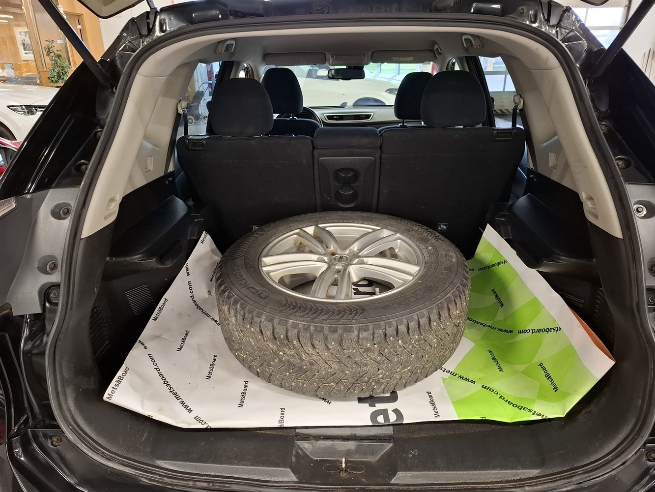 Nissan X-Trail vaihtoauto