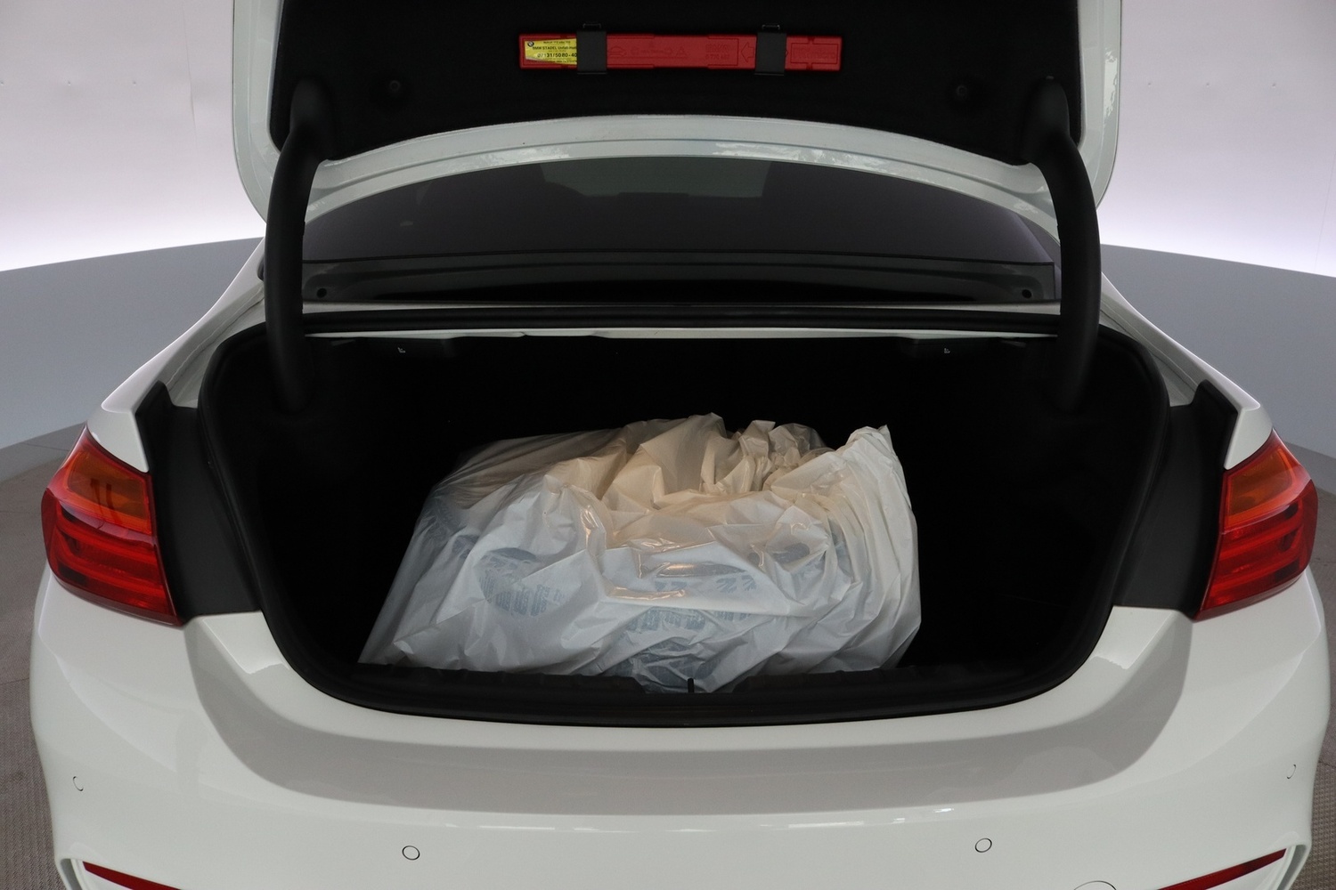 BMW M4 vaihtoauto