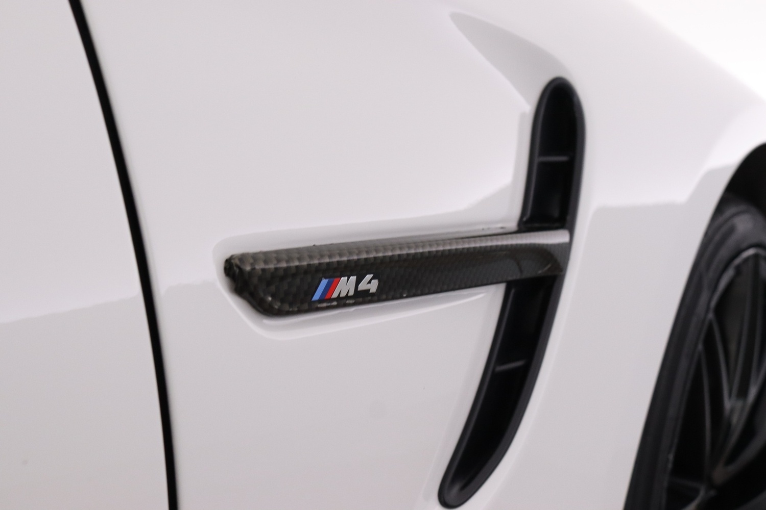 BMW M4 vaihtoauto
