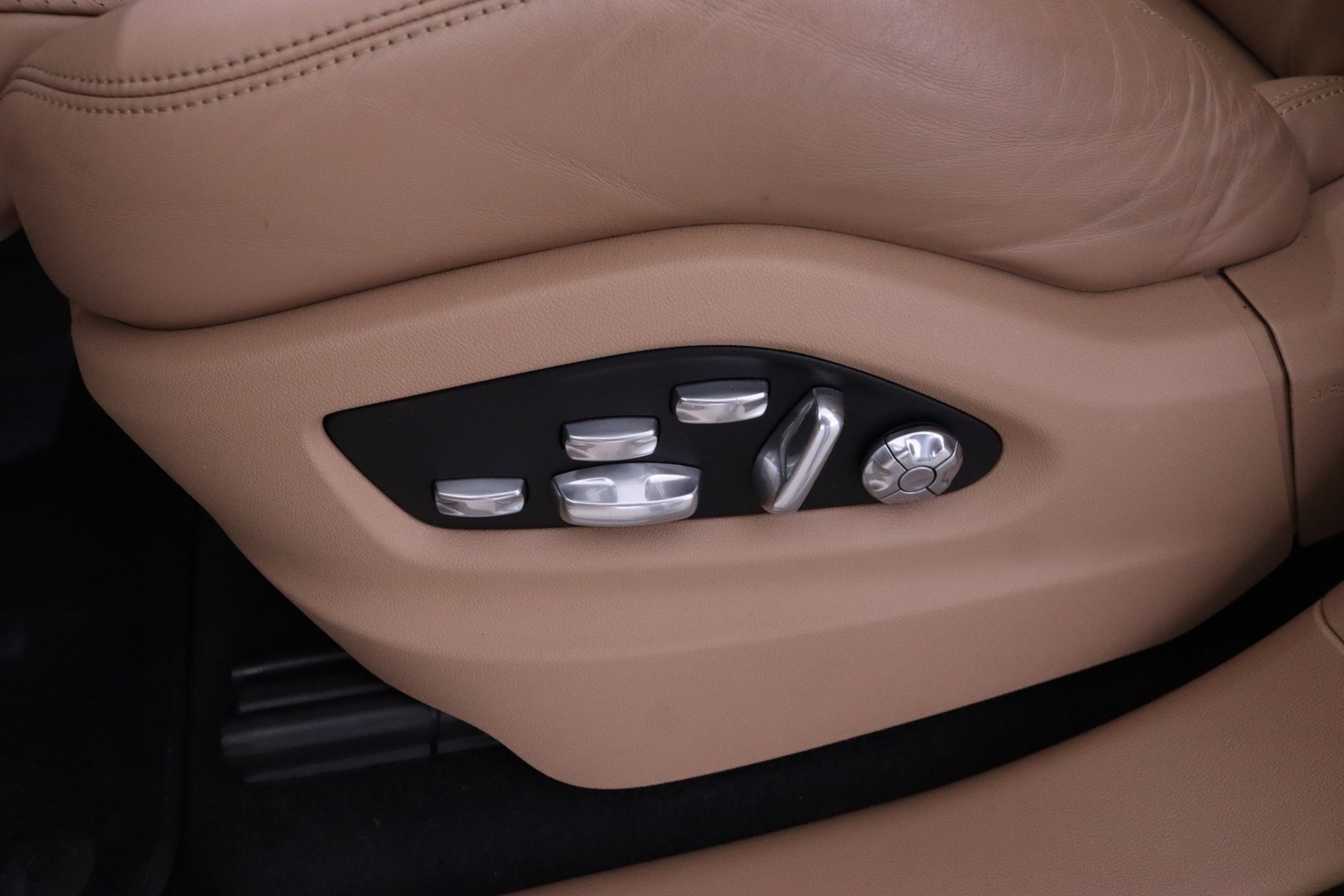 Porsche Cayenne vaihtoauto