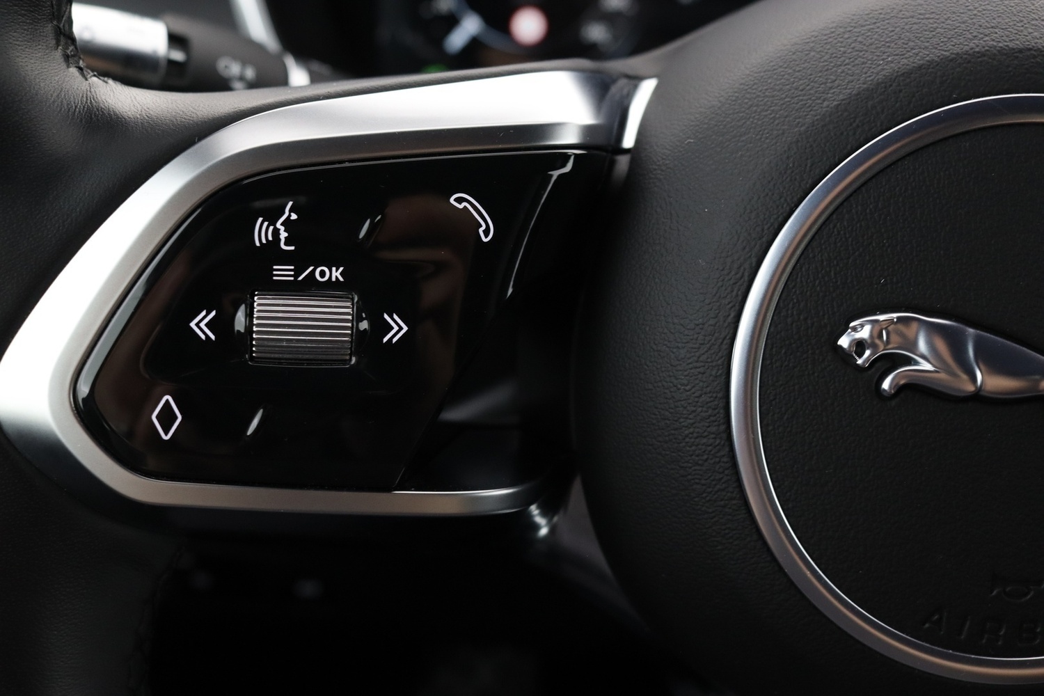 Jaguar I-PACE vaihtoauto