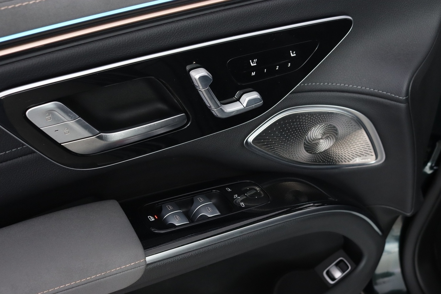 Mercedes-Benz EQS vaihtoauto