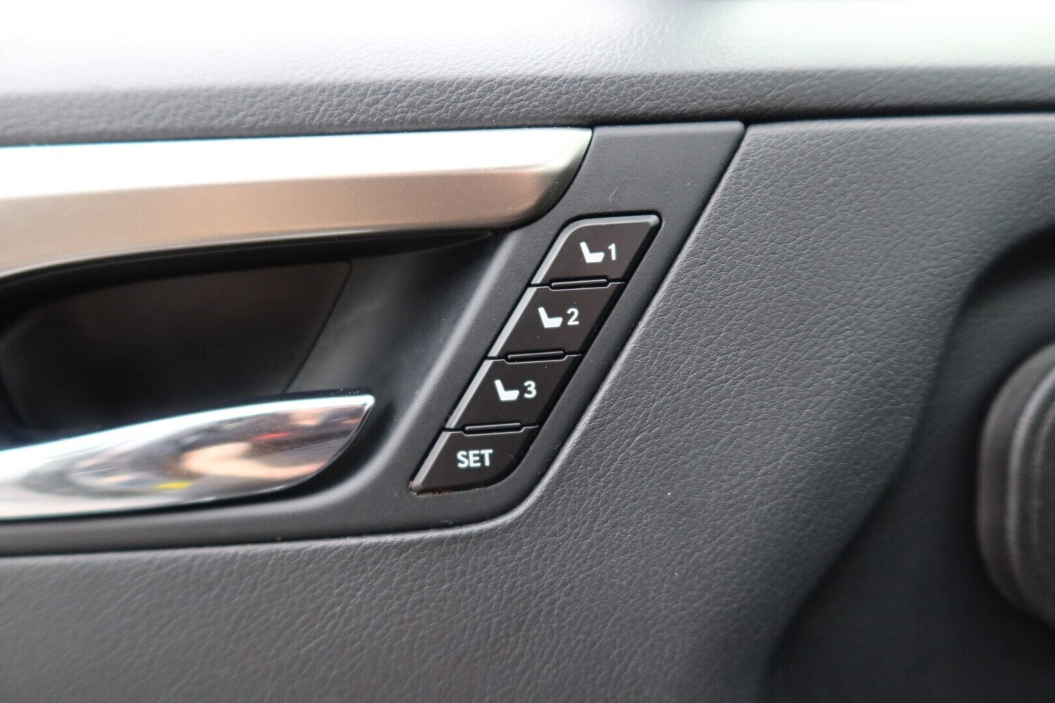 Lexus RX vaihtoauto