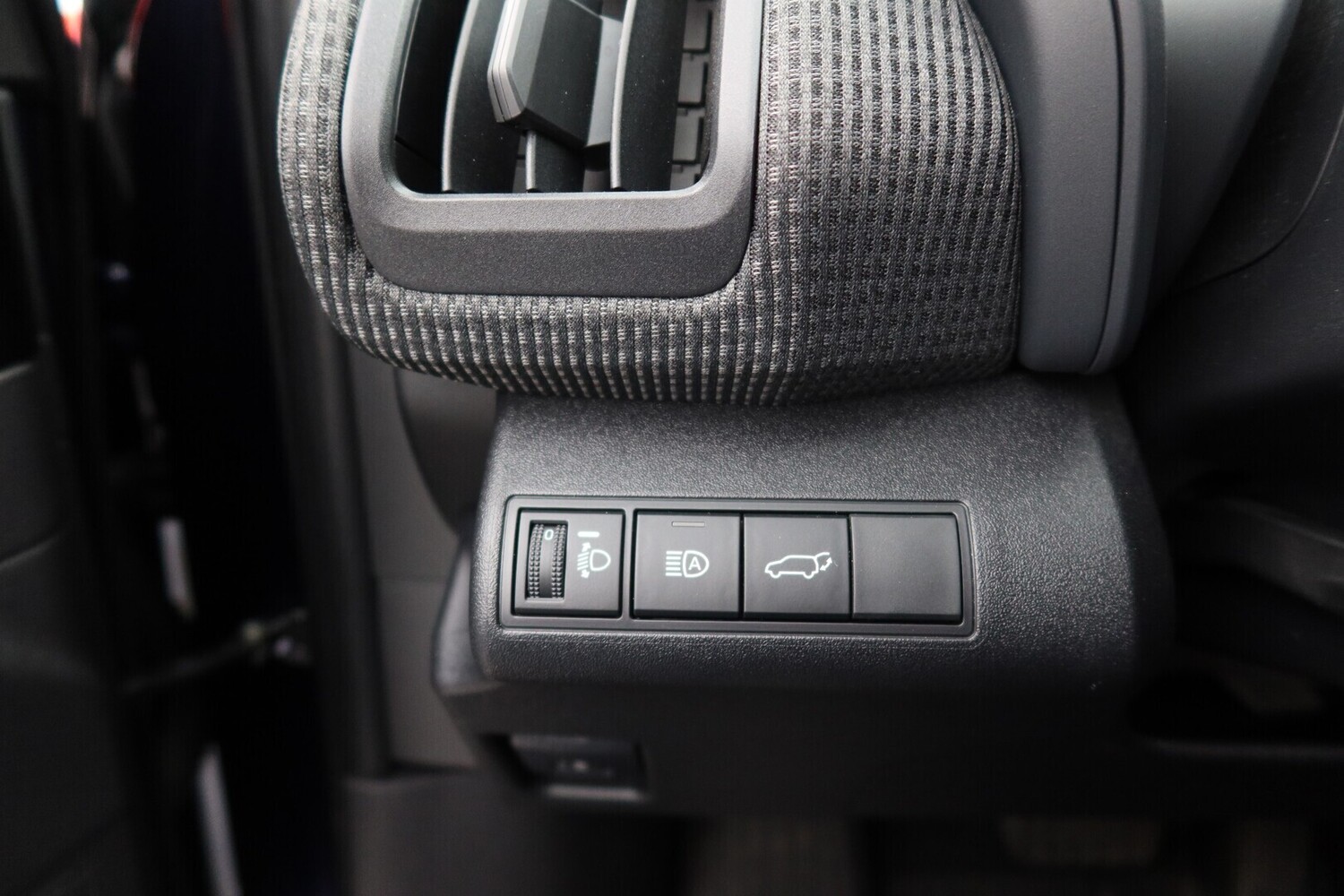 Toyota bZ4X vaihtoauto