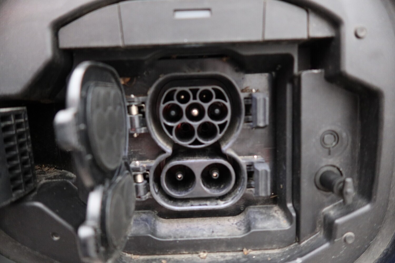 Toyota bZ4X vaihtoauto