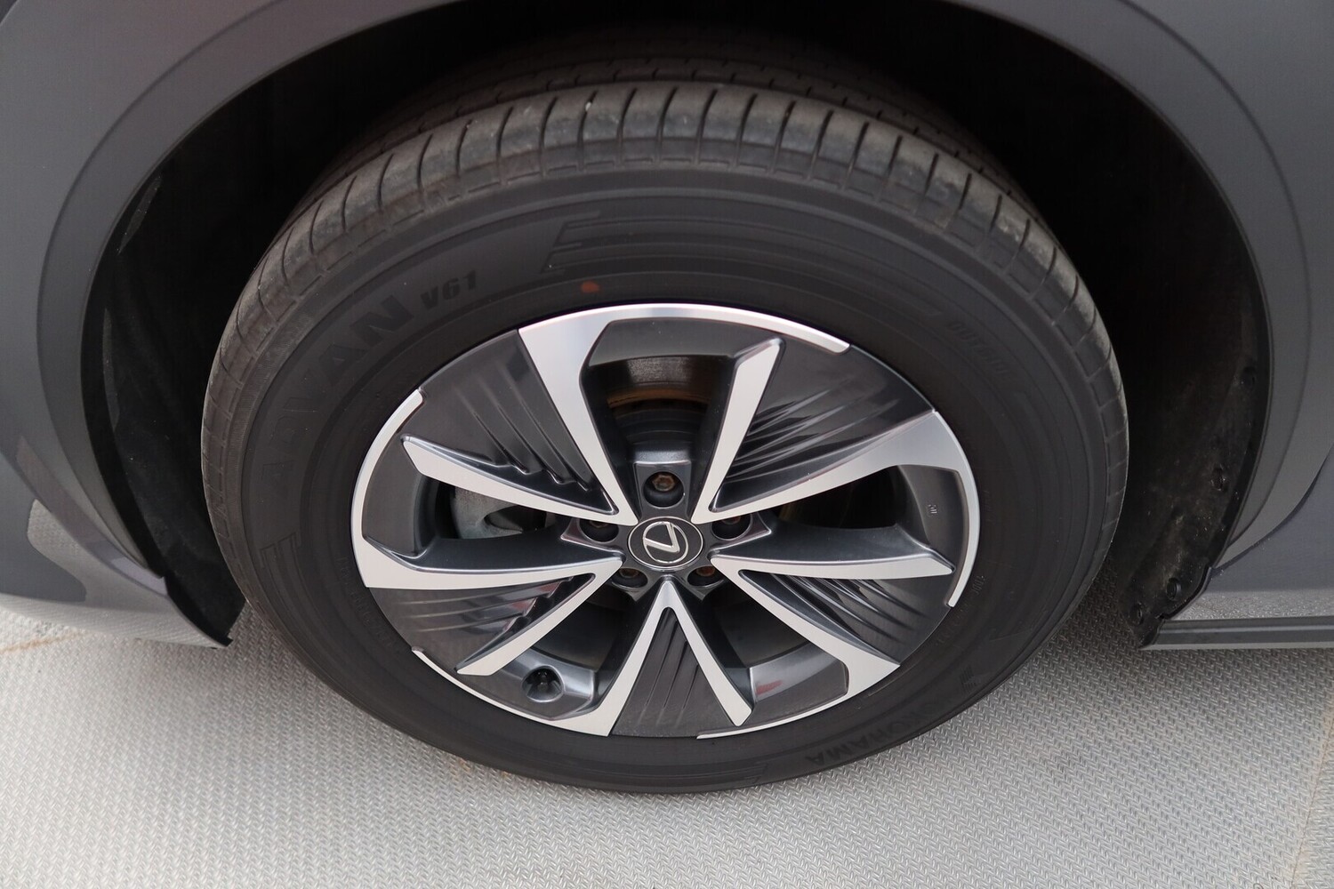 Lexus RZ vaihtoauto