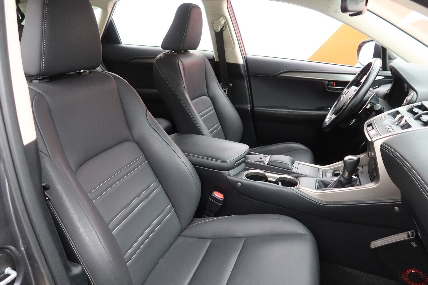 Lexus NX vaihtoauto