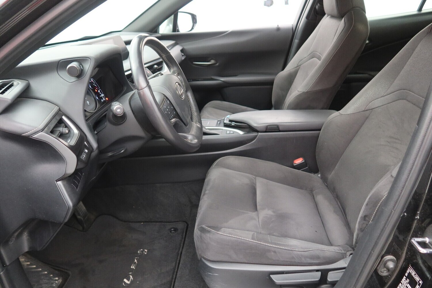 Lexus UX vaihtoauto