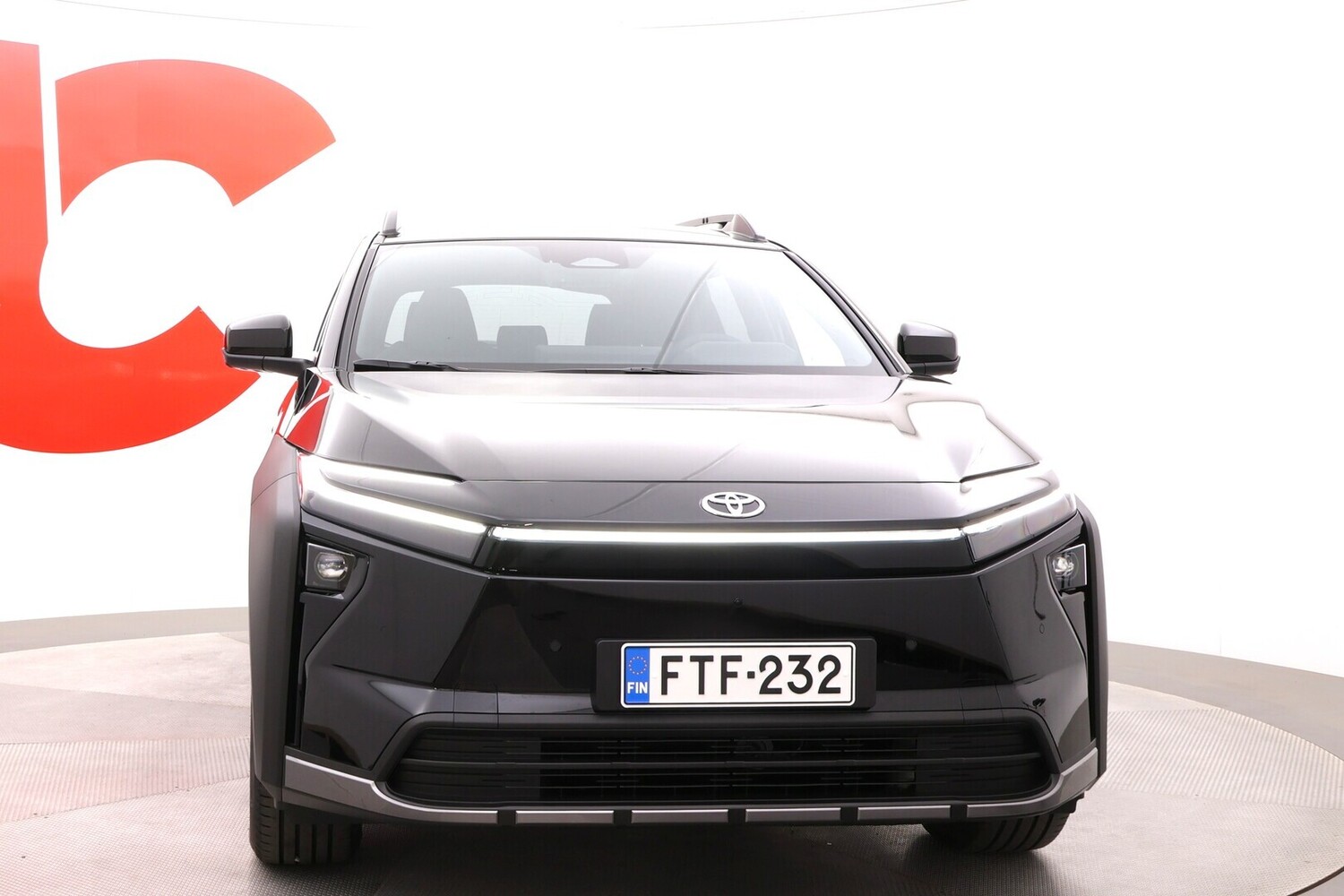 Toyota bZ4X Touring vaihtoauto