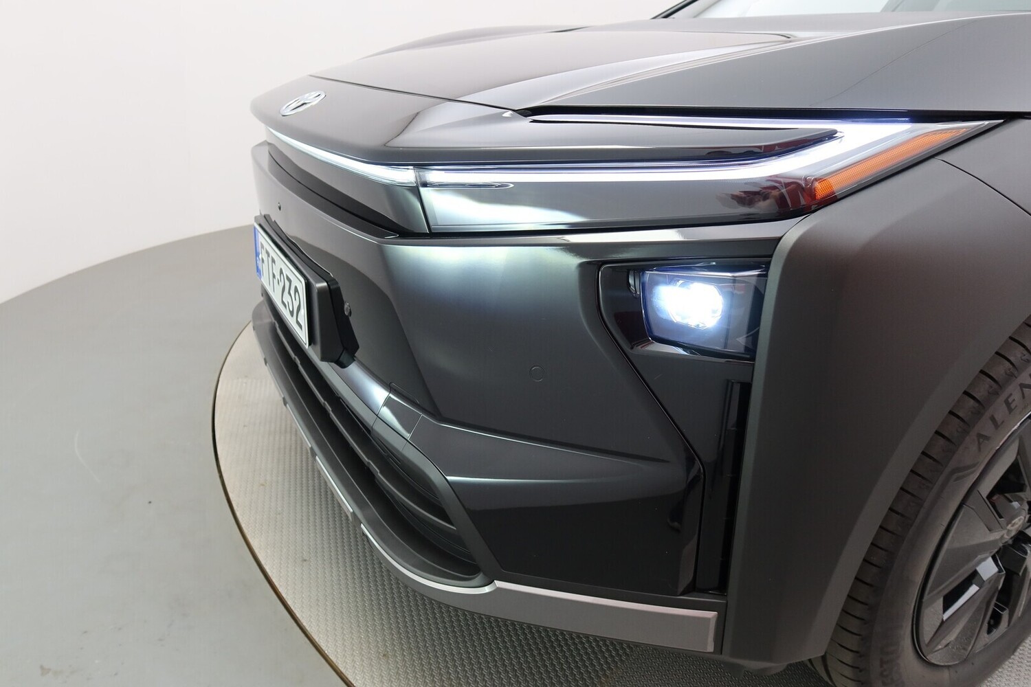 Toyota bZ4X Touring vaihtoauto